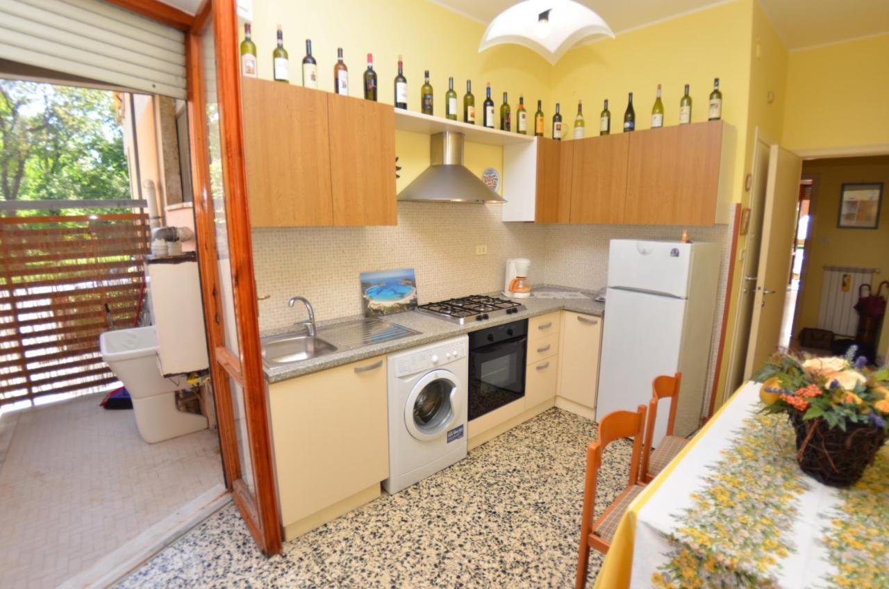 Carnevale Apartment เวียเรจโจ ภายนอก รูปภาพ