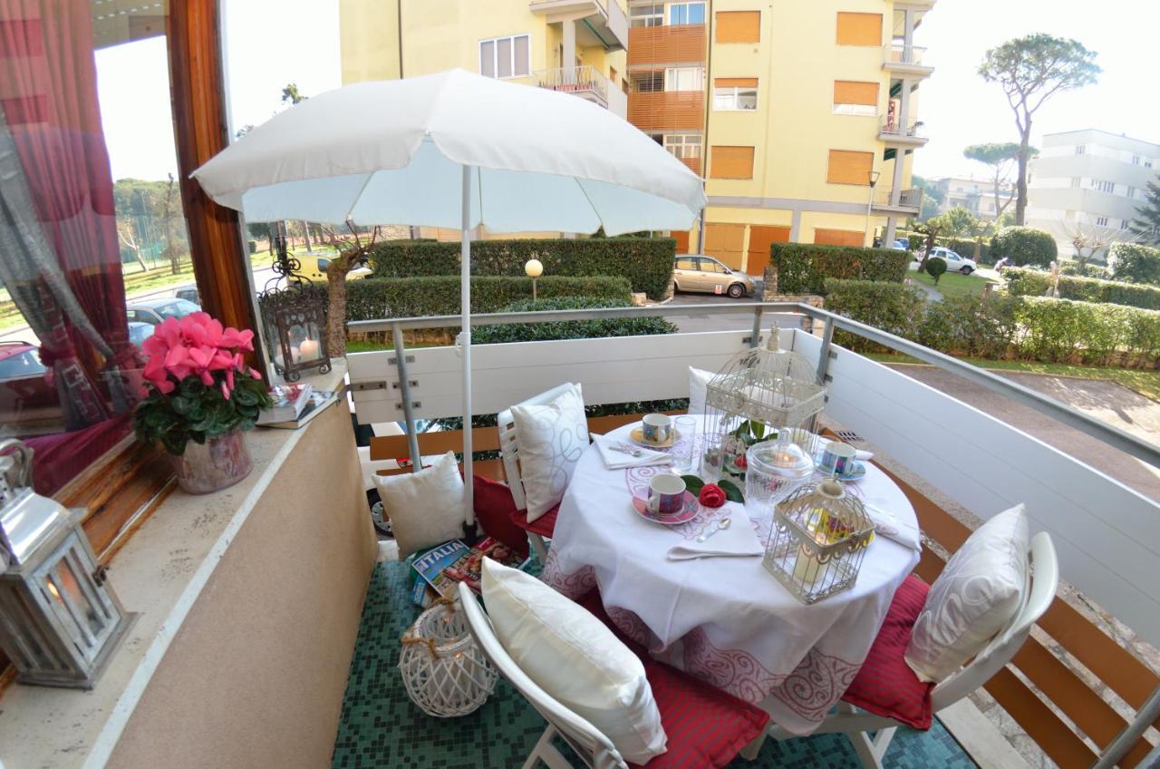 Carnevale Apartment เวียเรจโจ ภายนอก รูปภาพ